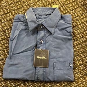 Indigo Palms short sleeve button down collared shirt. Size medium